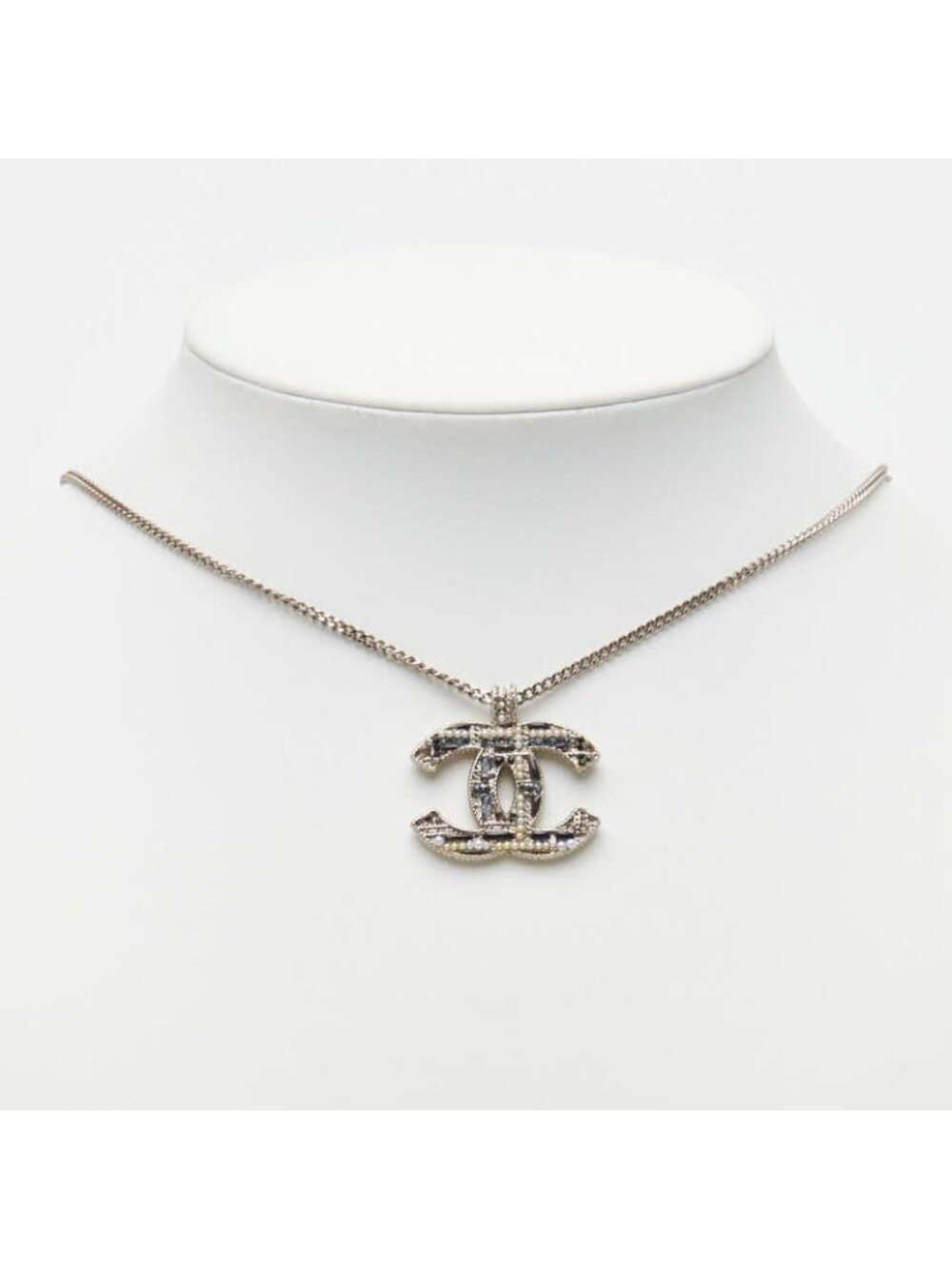 Chanel CC Logo Pearl Tweed Silver Black Blue Metal - Picture 7 of 7